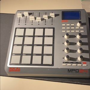 Akai MPD 25 USB/MIDI PAD CONTROL UNIT
